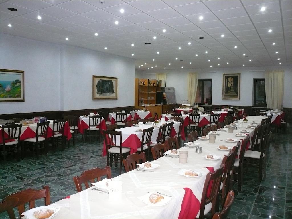 סקאנו Albergo Belvedere מראה חיצוני תמונה